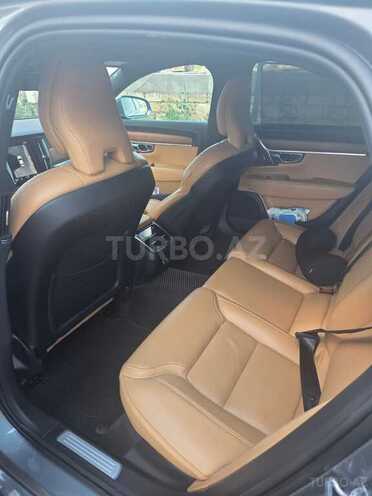 Volvo S90-4