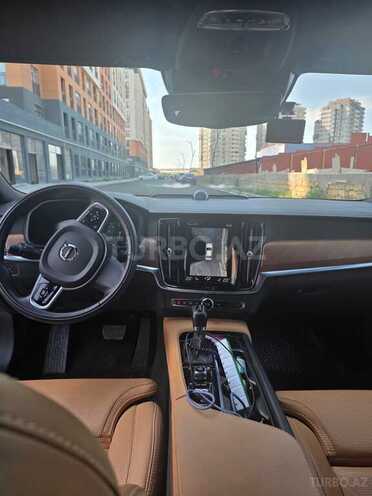 Volvo S90-3