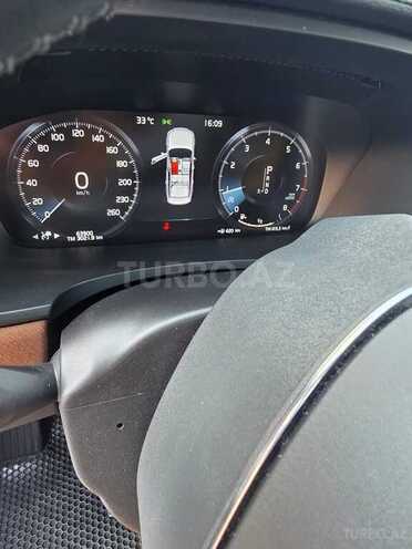 Volvo S90-2