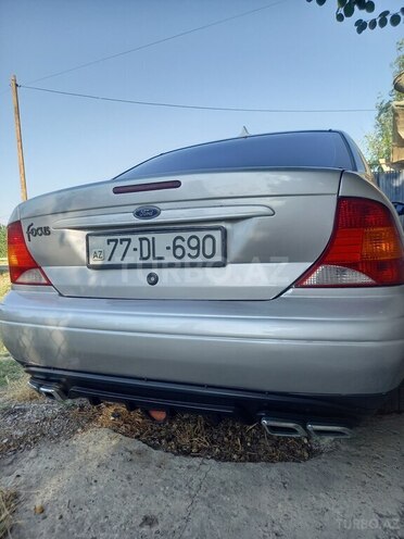 Ford Focus-2