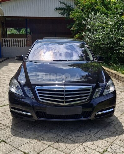 Mercedes E 250-1