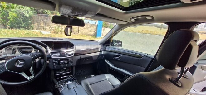 Mercedes E 250-6