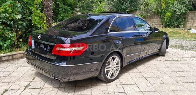Mercedes E 250-10