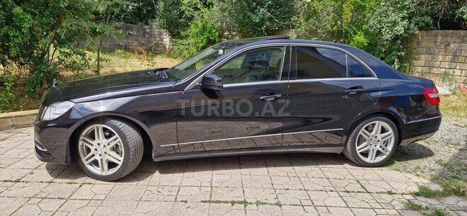Mercedes E 250-13