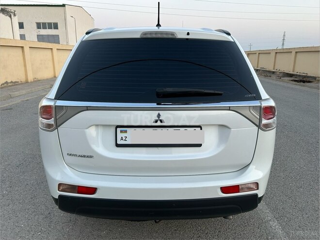 Mitsubishi Outlander-6