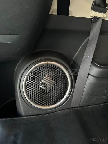 Mitsubishi Outlander-18