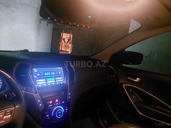 Hyundai Santa Fe-6