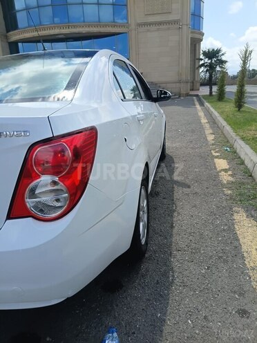 Chevrolet Aveo-3
