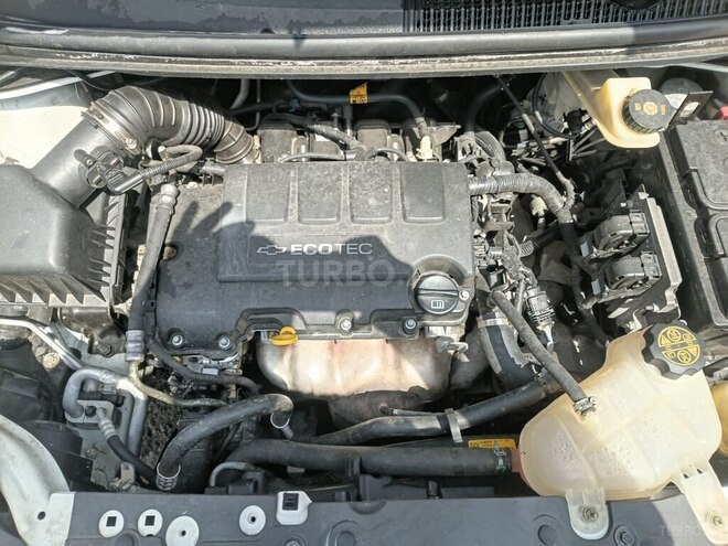 Chevrolet Aveo-5