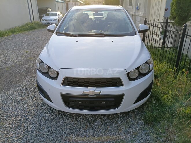 Chevrolet Aveo-10