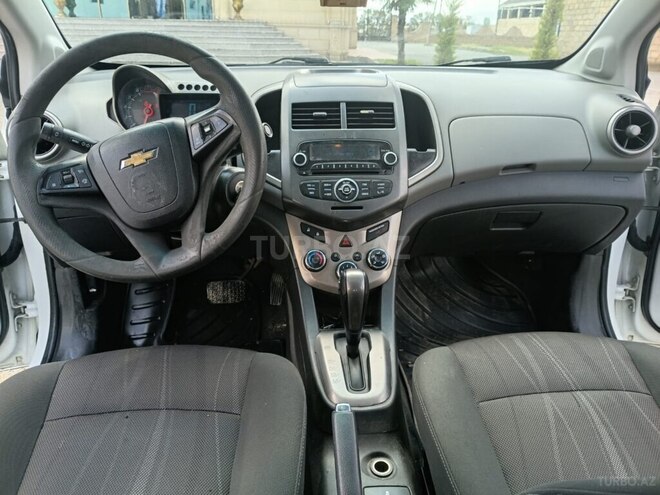Chevrolet Aveo-21