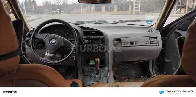 BMW 320-6