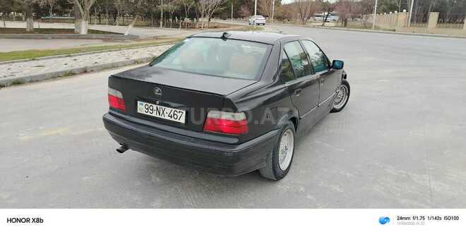 BMW 320-13