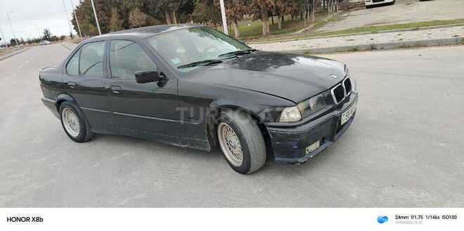 BMW 320-21