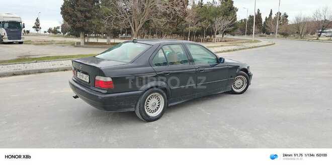 BMW 320-12