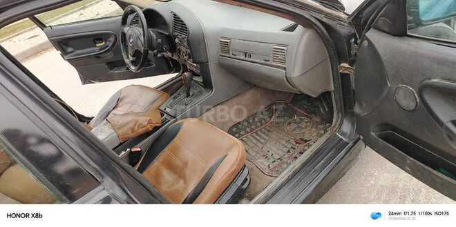 BMW 320-5