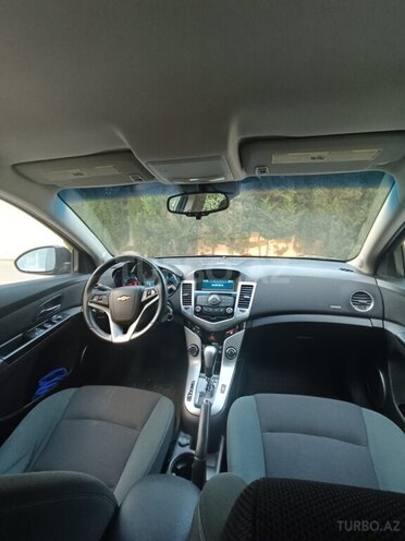 Chevrolet Cruze-9