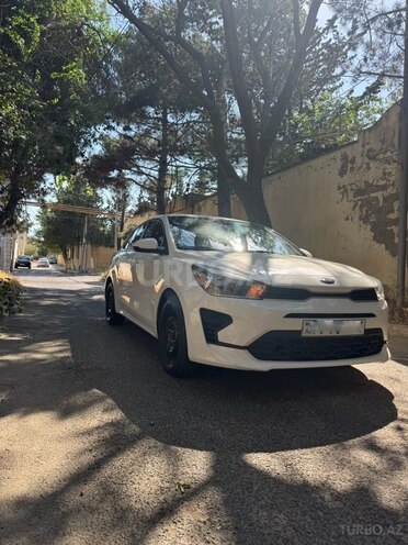 Kia Rio-5