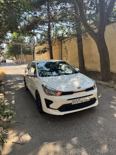 Kia Rio-2