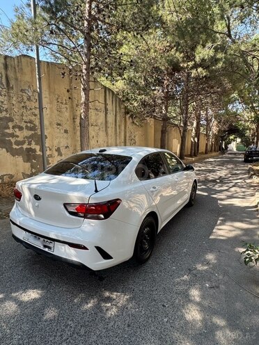 Kia Rio-9