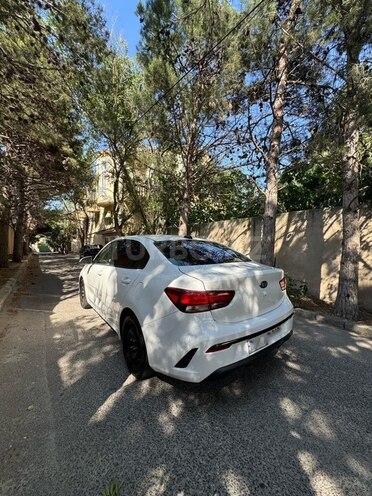 Kia Rio-7