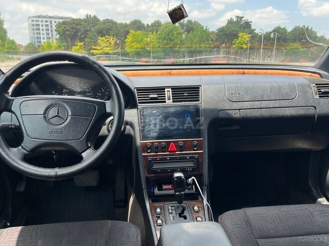 Mercedes C 180-6