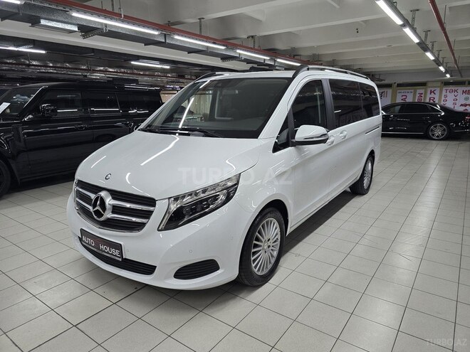 Mercedes V 220-3