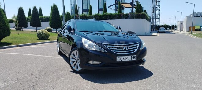 Hyundai Sonata-1