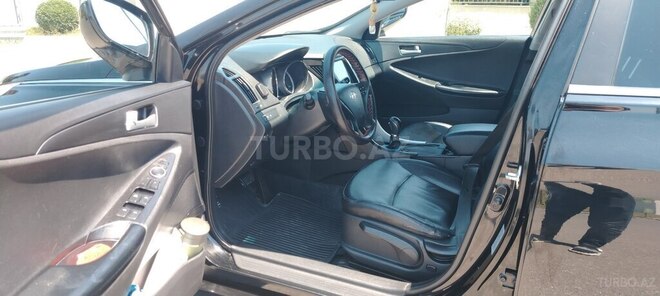Hyundai Sonata-9