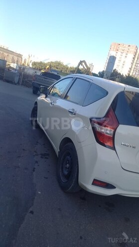 Nissan Note-5