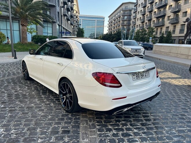 Mercedes E 300-8