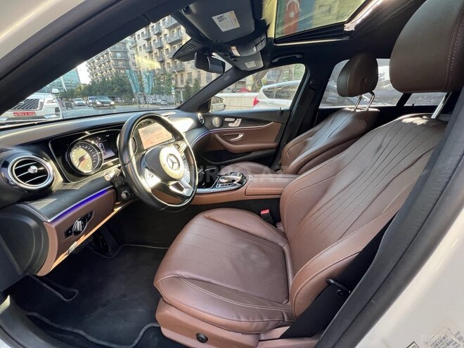 Mercedes E 300-11
