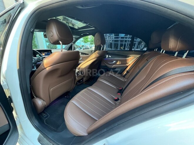 Mercedes E 300-13