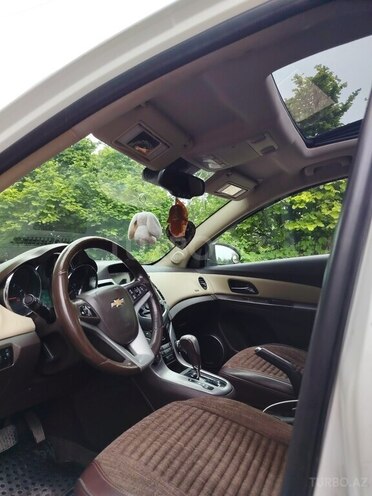 Chevrolet Cruze-2