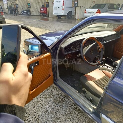 Mercedes 190-14