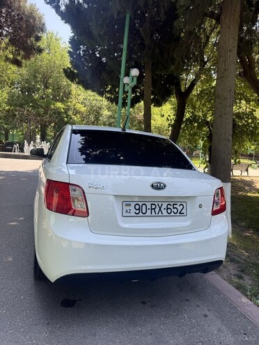 Kia Rio-2