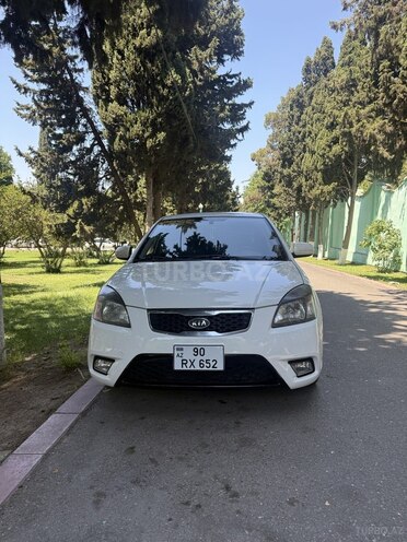 Kia Rio-1