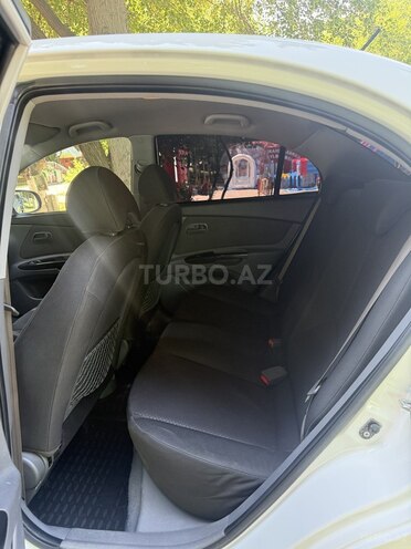 Kia Rio-6