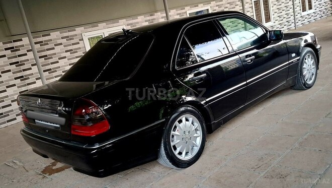 Mercedes C 240-11