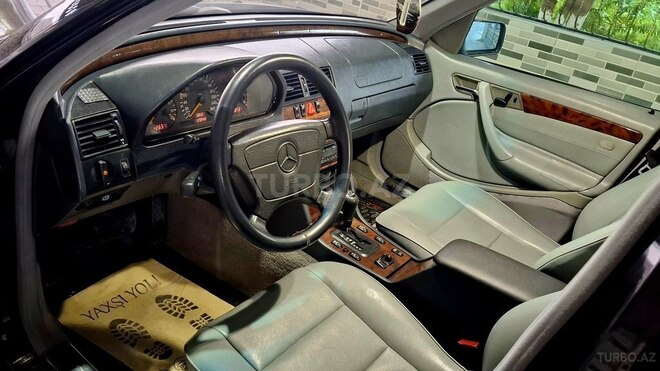 Mercedes C 240-14