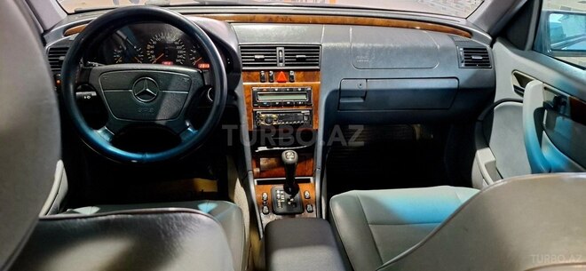 Mercedes C 240-17