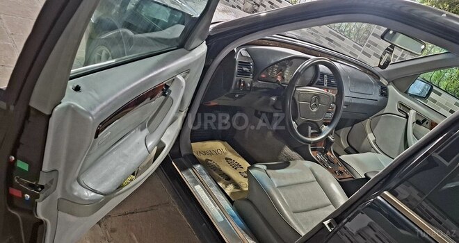 Mercedes C 240-18