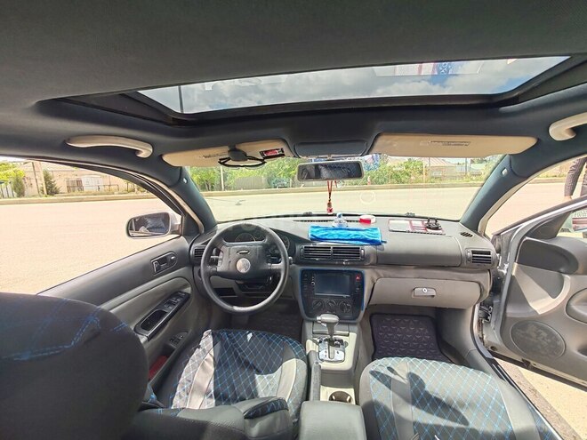 Volkswagen Passat-4