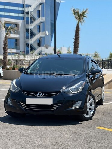 Hyundai Elantra-2