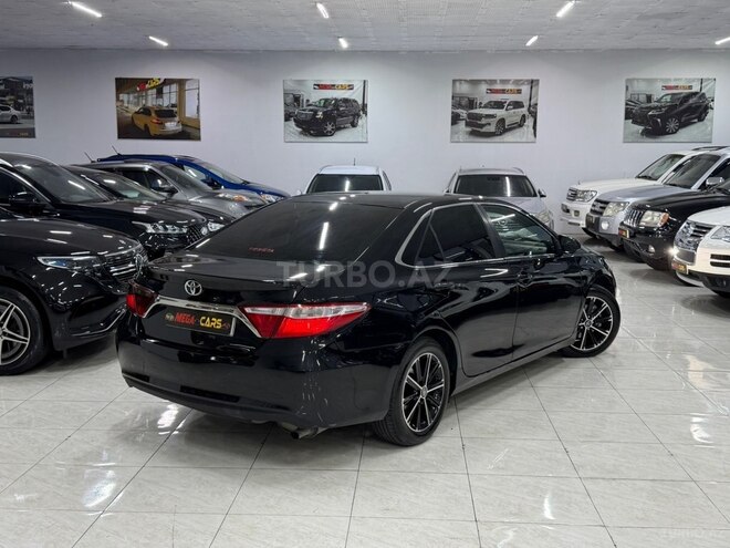 Toyota Camry-5