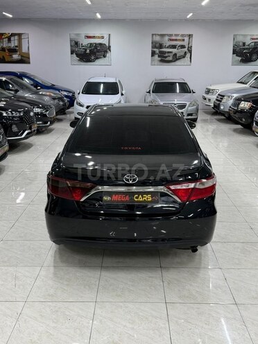 Toyota Camry-6