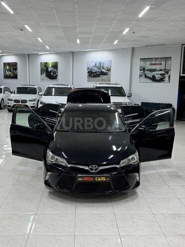 Toyota Camry-14