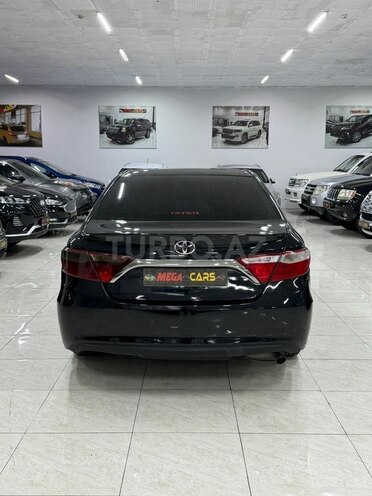 Toyota Camry-7