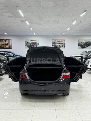 Toyota Camry-17