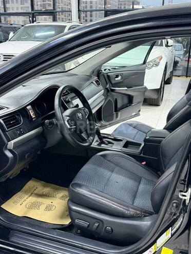 Toyota Camry-21